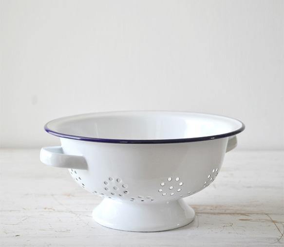 Falcon White Enamel Colander